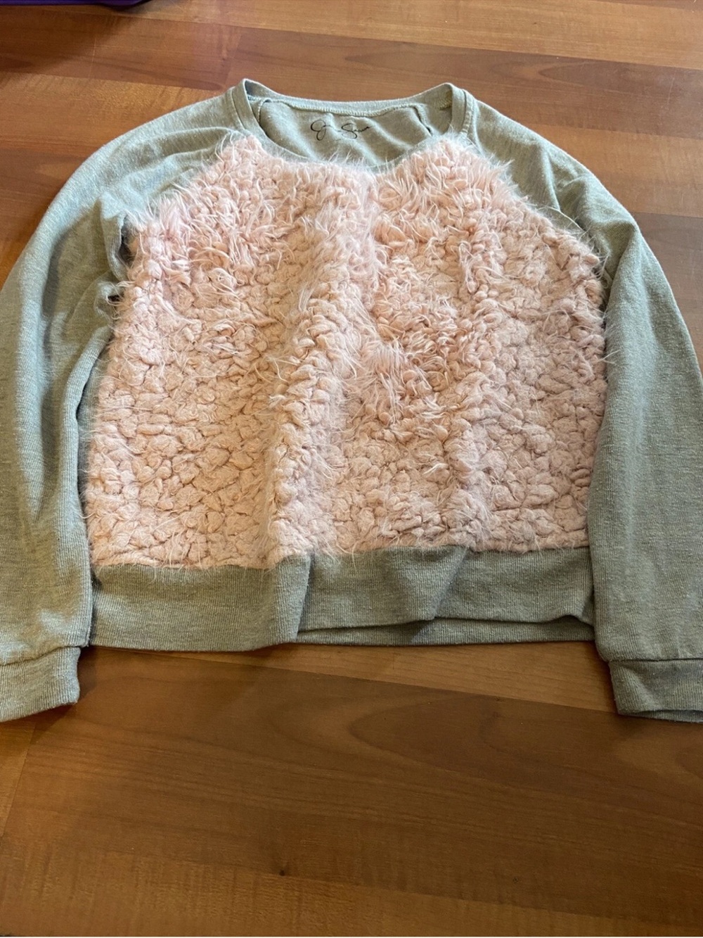 jessica simpson size large girls puffy shirt